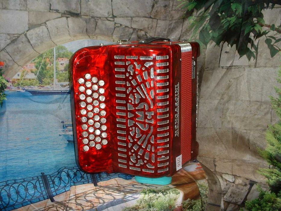 Concertina co radio de cacetes  Avenda N .910