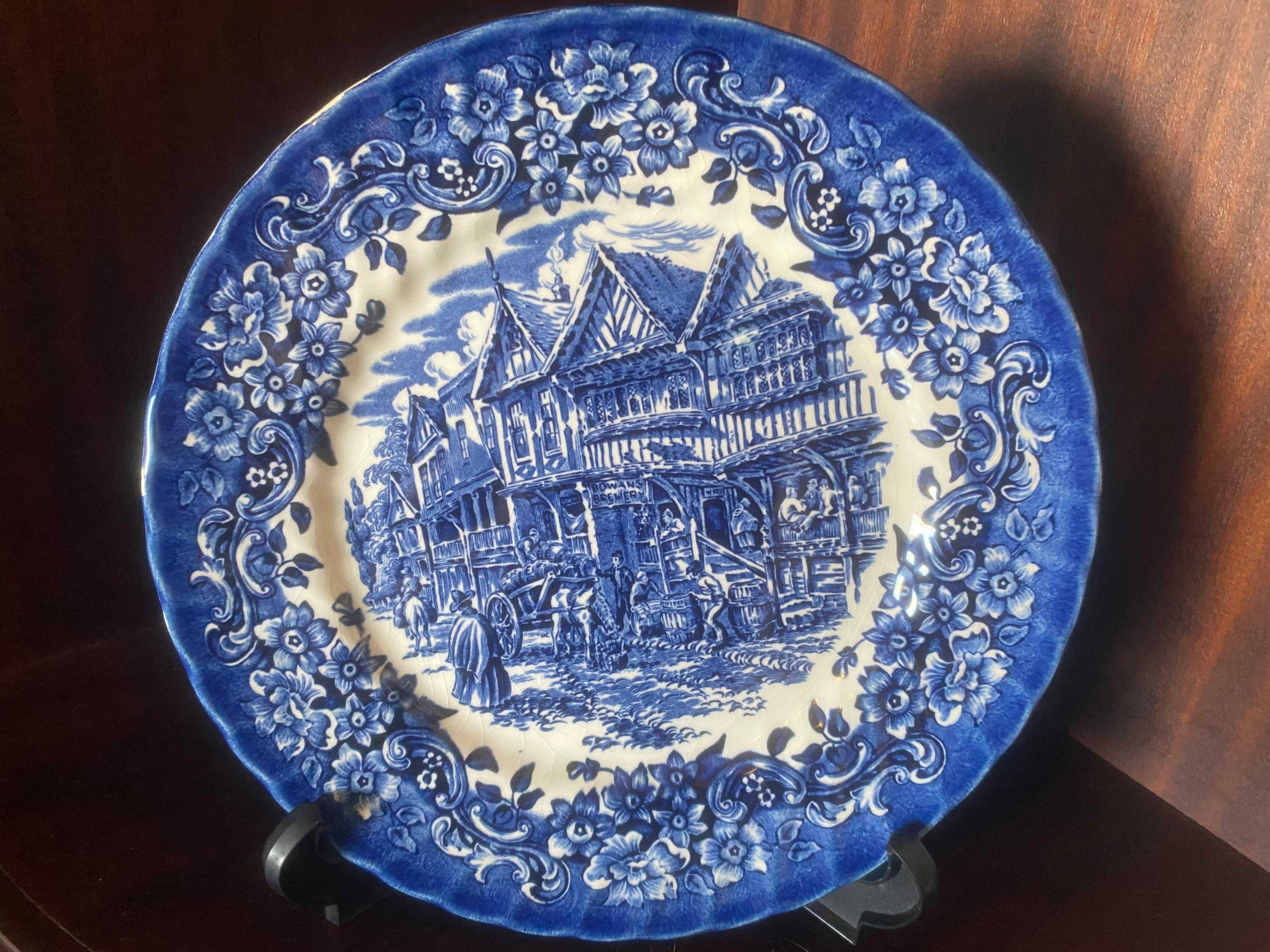 Pratos de Porcelana Antigo Royal Tudor