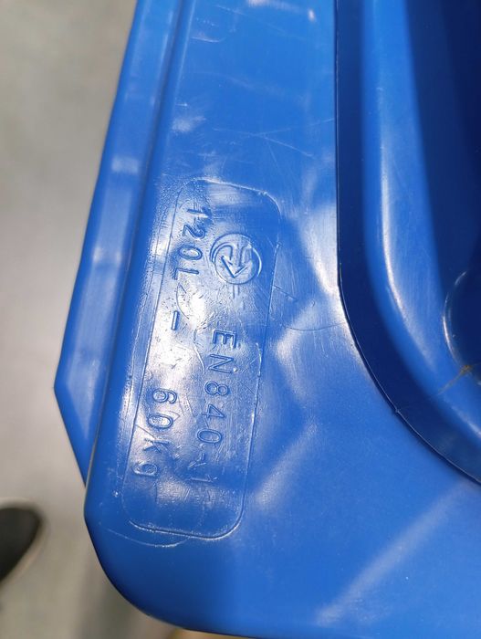 Pojemnik na odpady ESE 120 L mocny z klapą