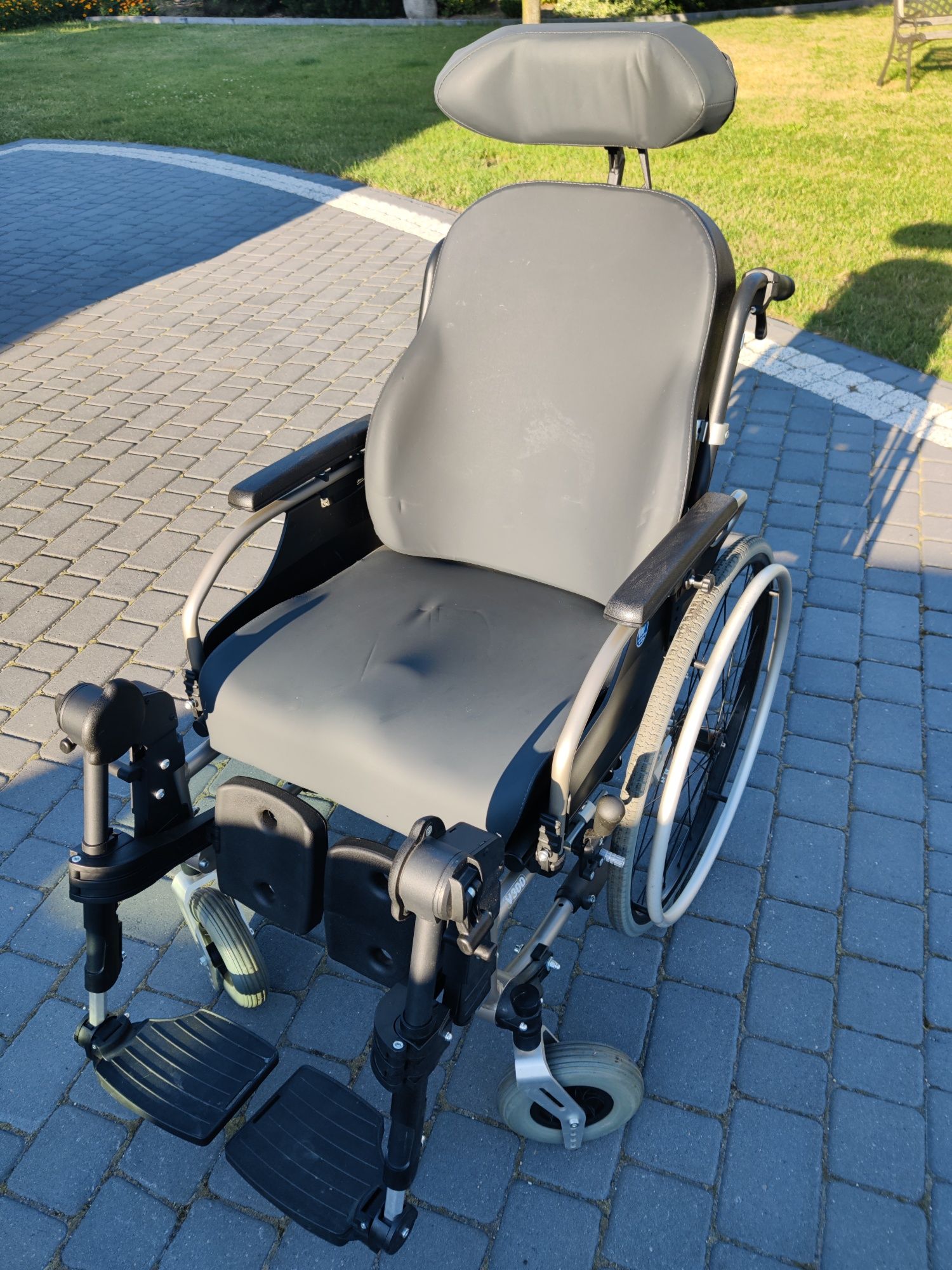 Wózek inwalidzki specjalistyczny Vermeiren V300 30° Komfort