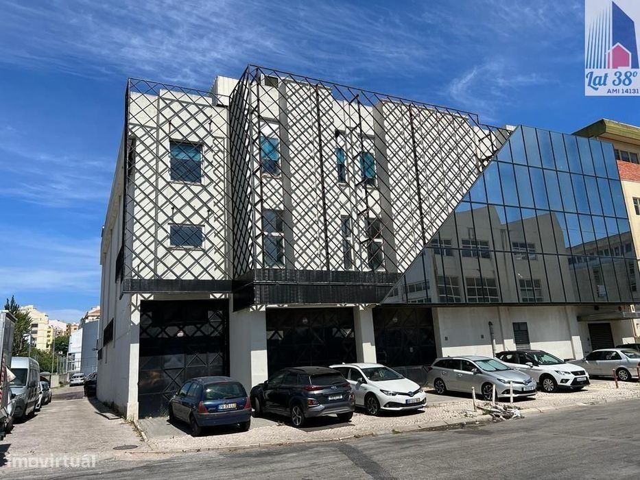 Armazém Prior Velho, ao lado do Aeroporto