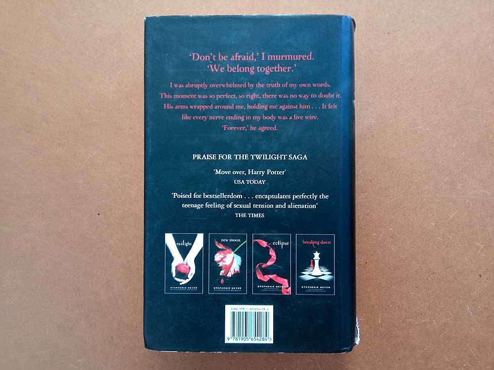 Livro "Breaking Dawn" de Stephenie Meyer - Amanhecer
