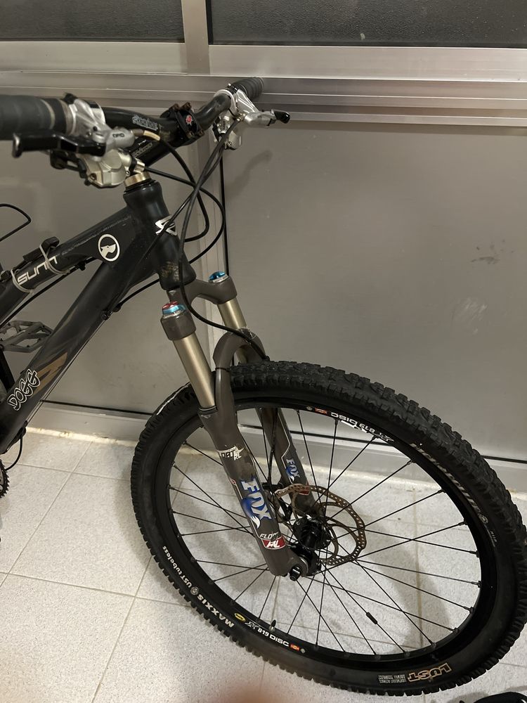 Bicicleta enduro