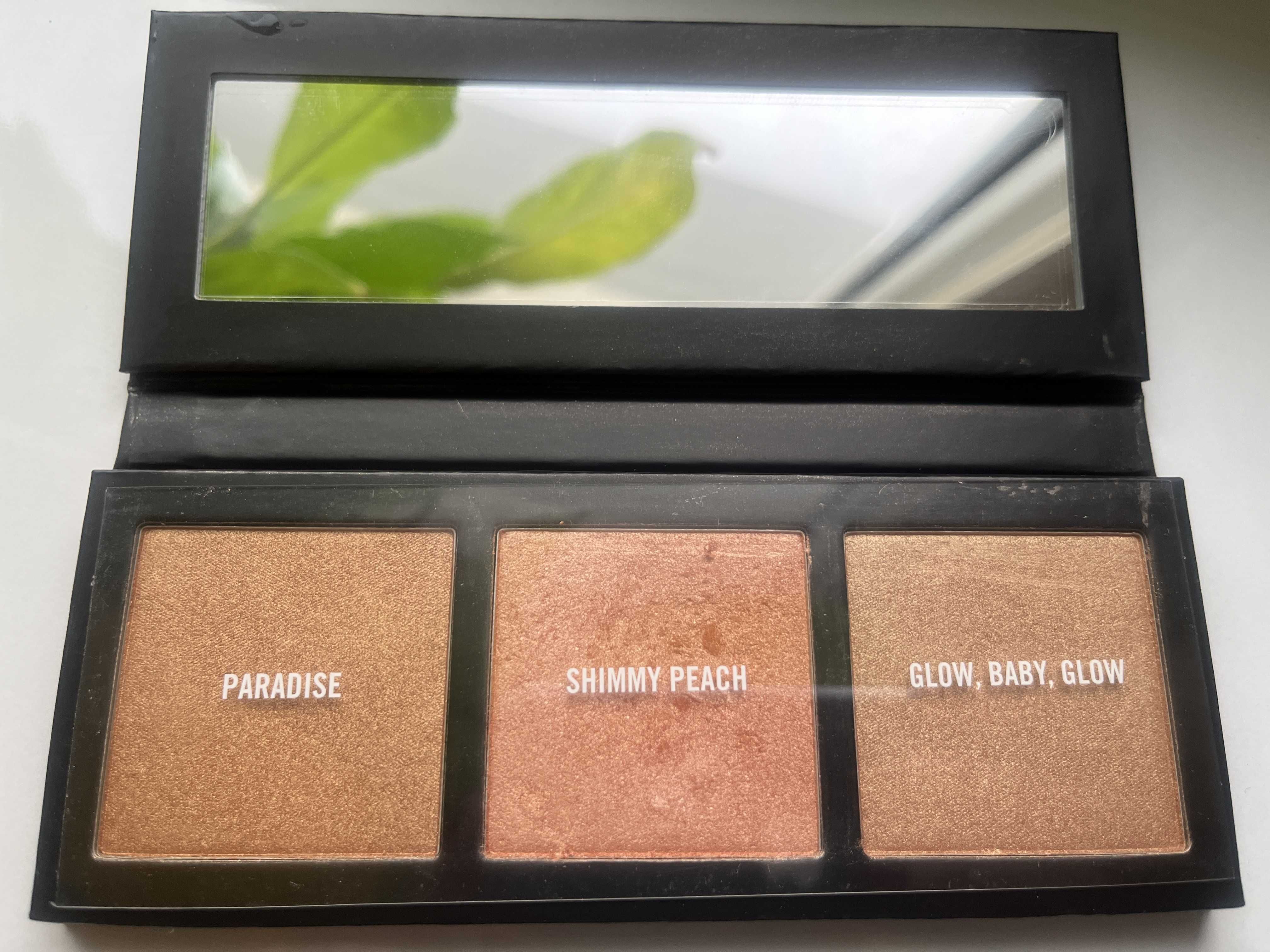 MAC HYPER REAL GLOW paleta rozświetlaczy