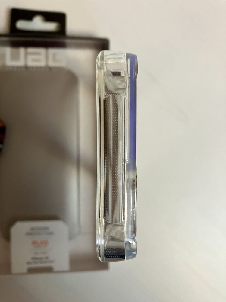 Etui pancerne UAG Plyo iPhone SE 2022 / 2020 / 8 / 7 przezroczyste