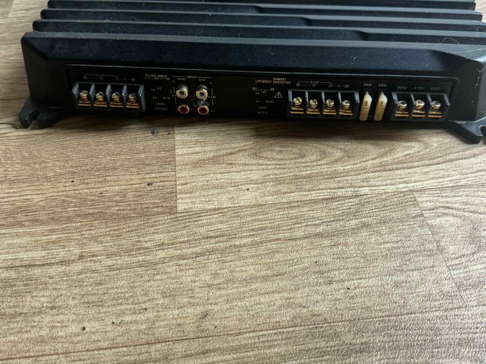 Car audio wzmacniacz 1000W subwoofer