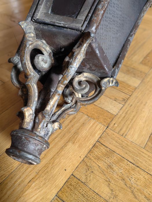 Stara lampa/latarnia z aniołem