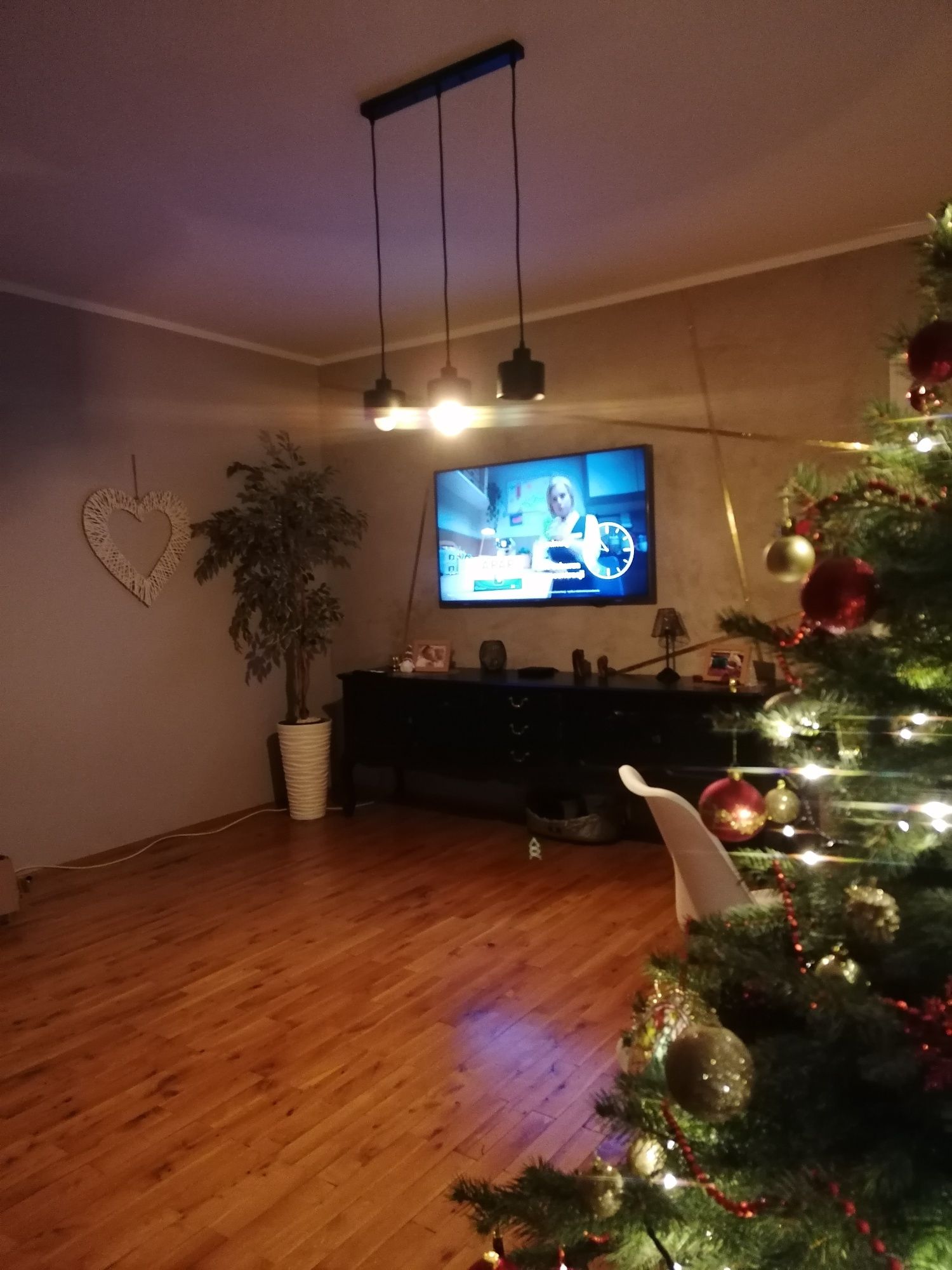 3 pokoje / balkon/ 64m/ najlepsza lokalizacja/ blok/ dobra cena