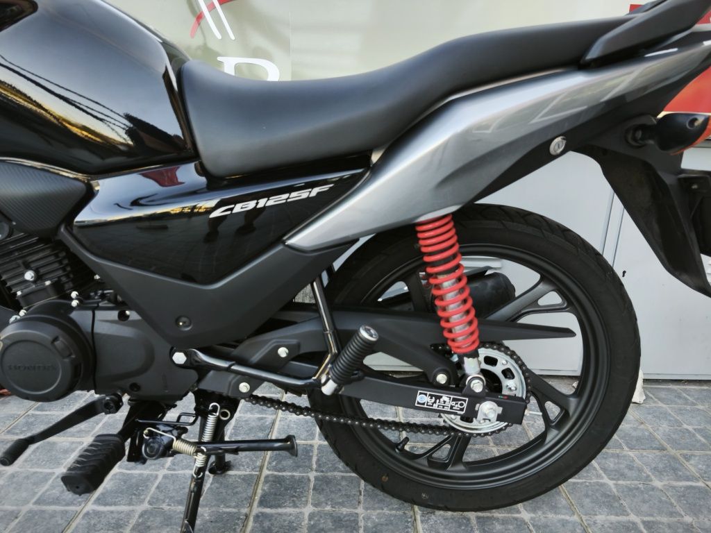 Honda CB 125f nova