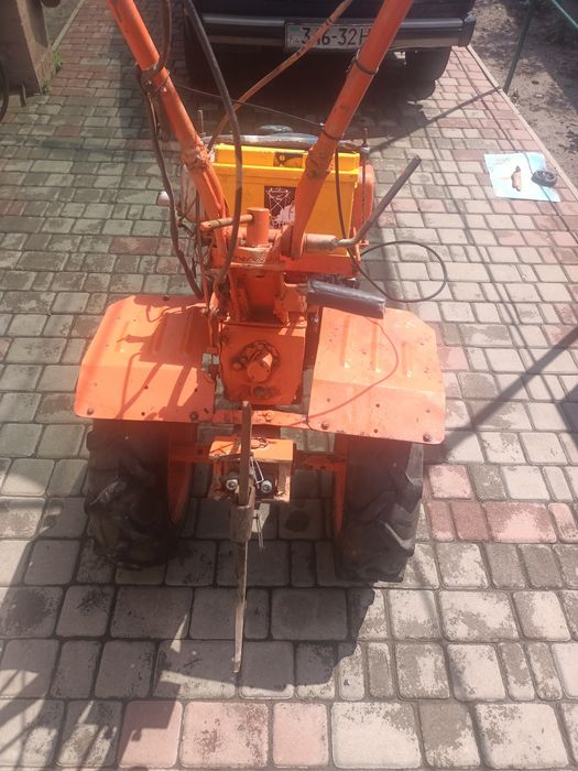 Продам дізельний мотоблок zubr