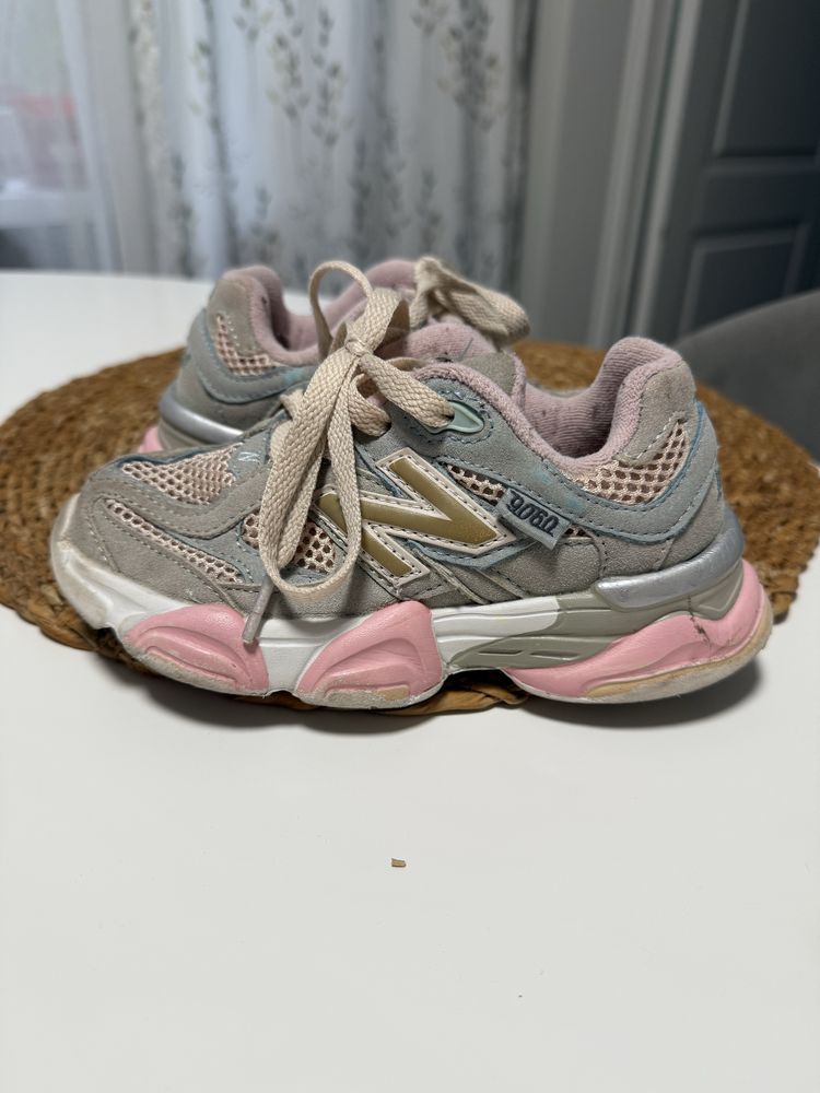 Кросівки new balance 9060