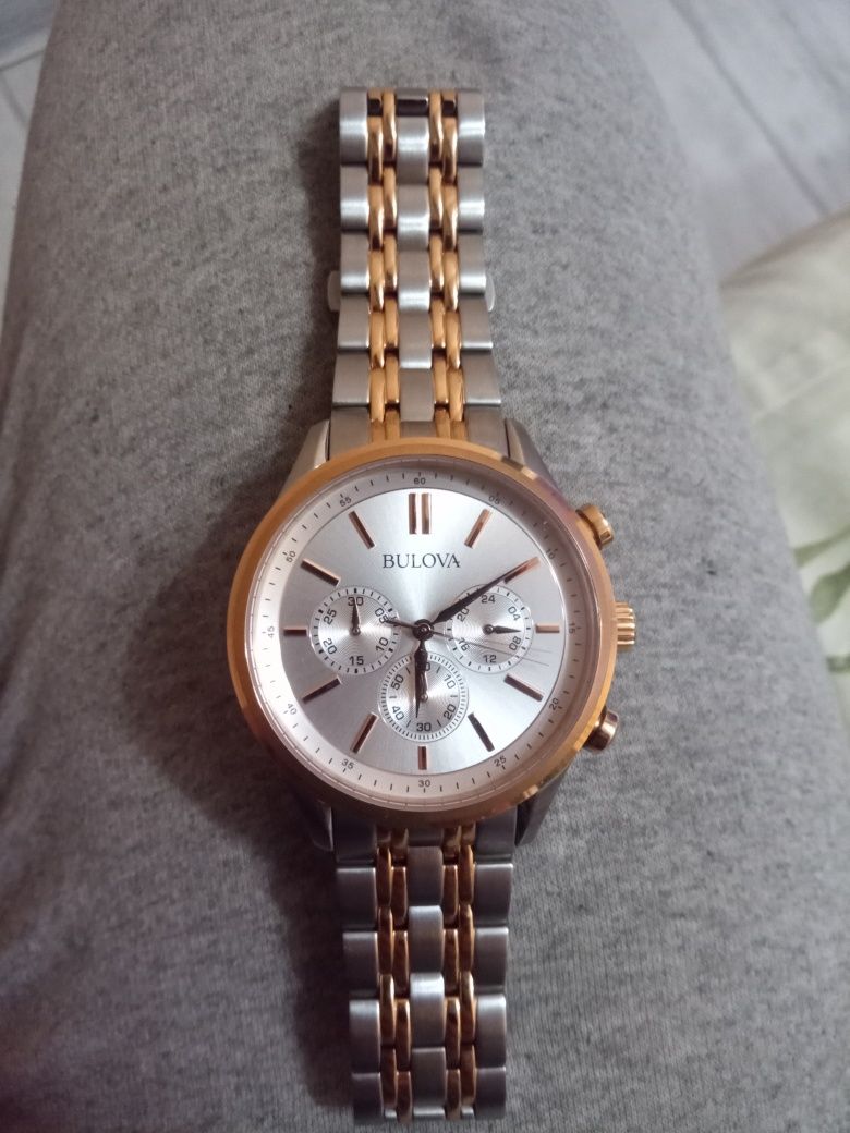 Годинник BULOVA model:98A216 оригінал