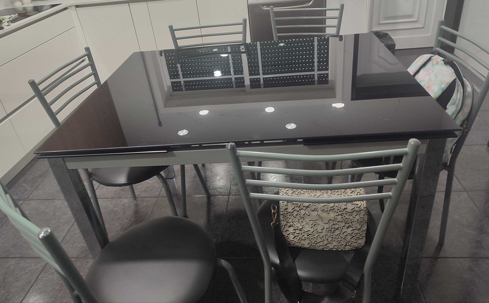 Mesa cozinha vidro preto extensível