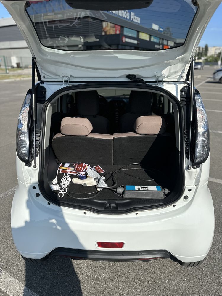 Citroen C-Zero, класна іграшка ;)