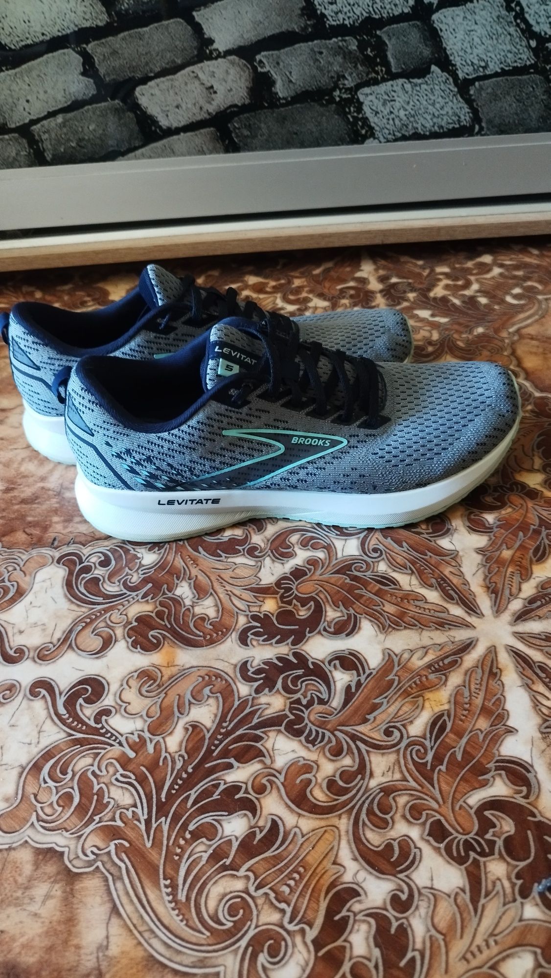 Кроссовки  для бега BROOKS LEVITATE