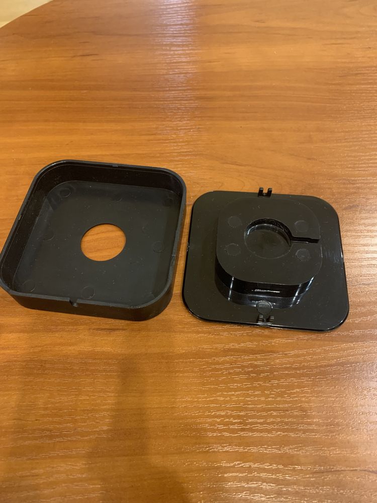 Для зарядки годинника Apple Watch