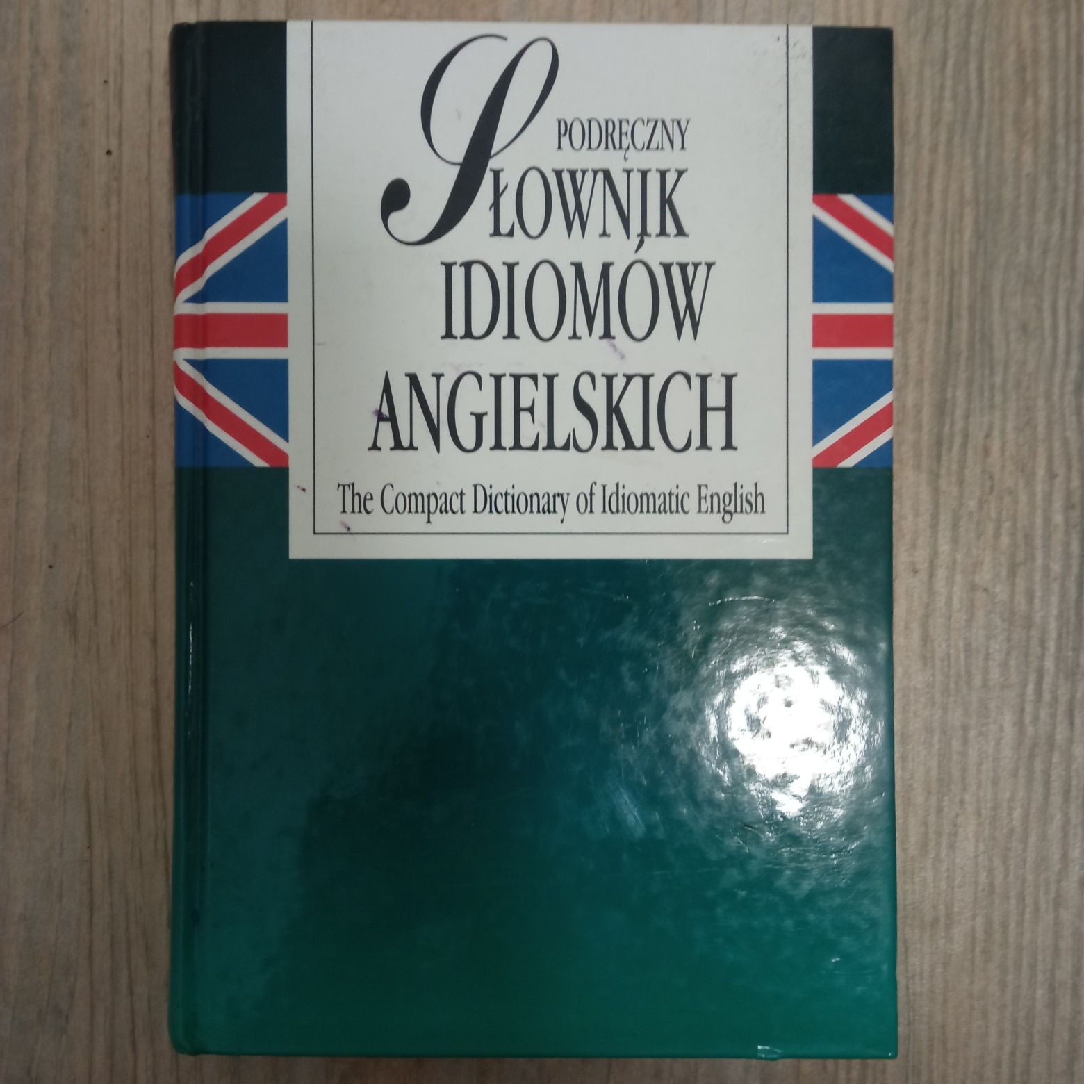 Podręczny słownik idiomów angielskich