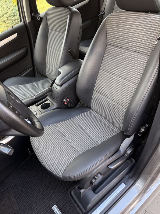 Продам мерседес В200