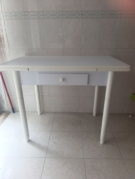 Mesa de cozinha extensível
