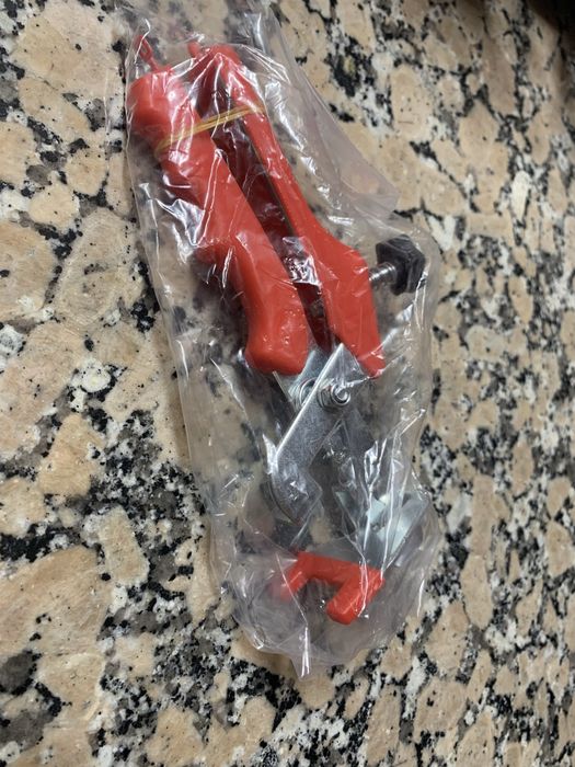 Alicate nivelador de ladrilhos