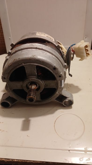 Запчастини до пральної машини INDESIT