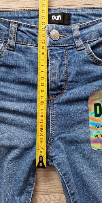 Nowe spodnie jeansowe DKNY r. 122 (7 lat) odczepiona metka logowane