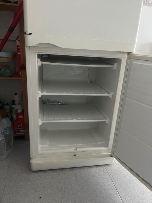 Frigorífico balay 60x60x200