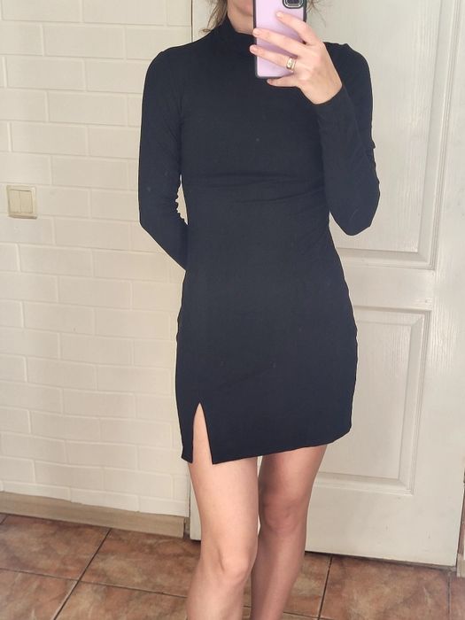 Маленька чорна сукня