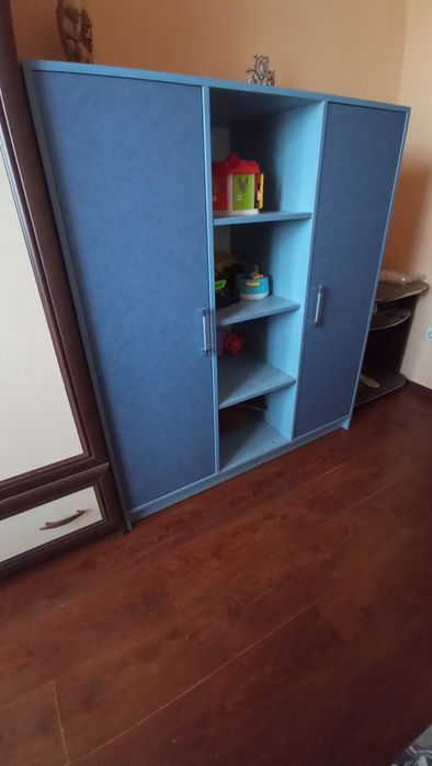 Дитяча стінка з ліжком