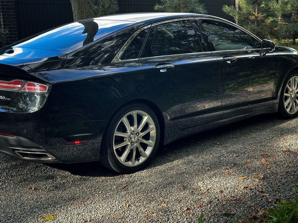 Lincoln mkz 2015 року