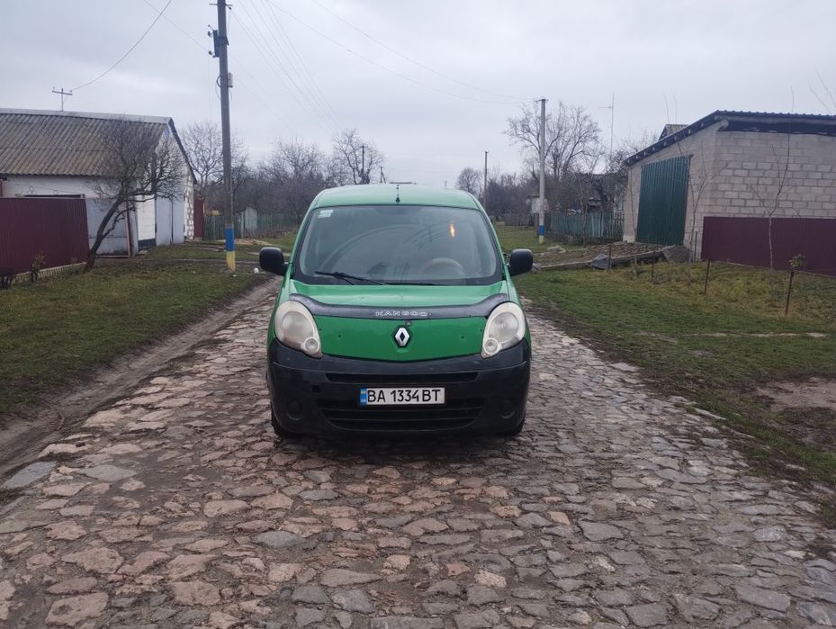 Автомобіль Рено кенго