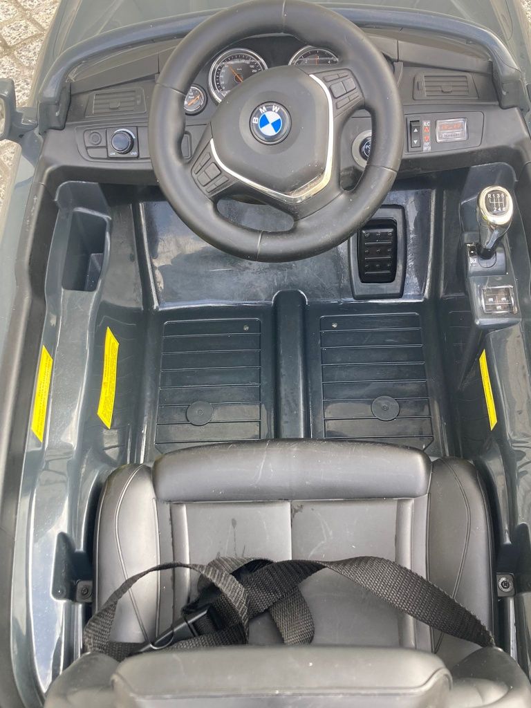 Carro a bateria BMW c/ controlo remoto