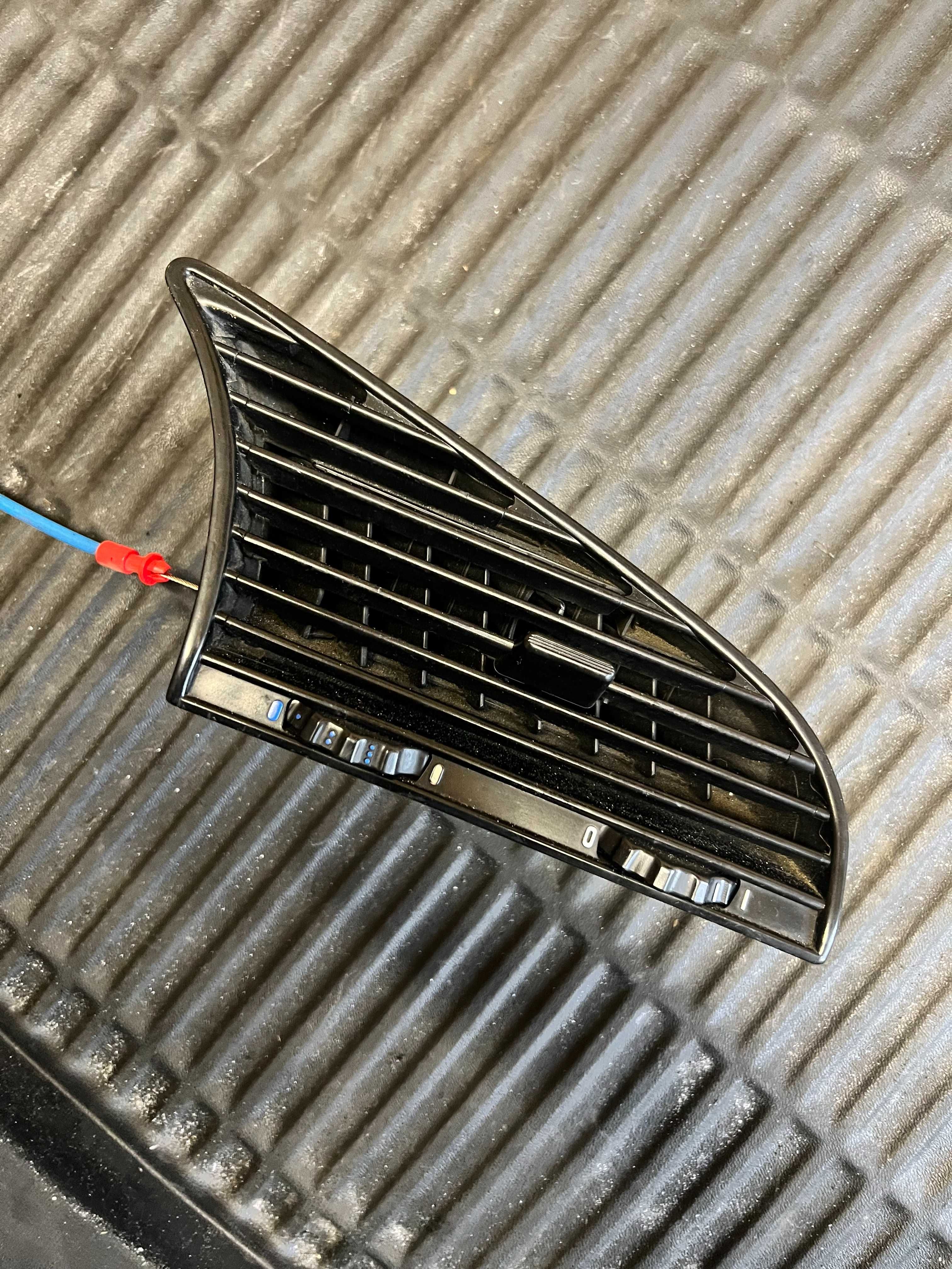Kratka nawiewu BMW E36 Środkowa Coupe Cabrio