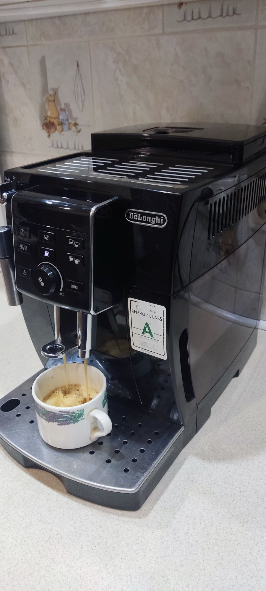 Кофемашина Delonghi Magnifica S 2021год