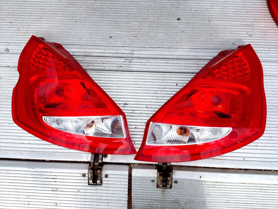Lampa tył prawa ford fiesta Mk7
