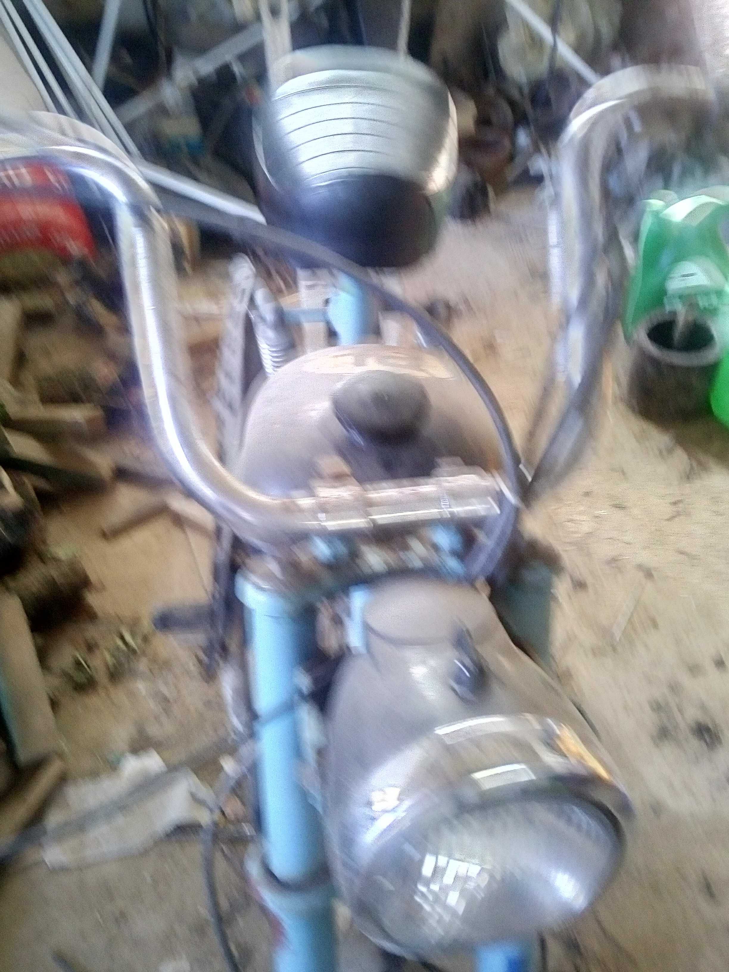 Motorynka z papierami
