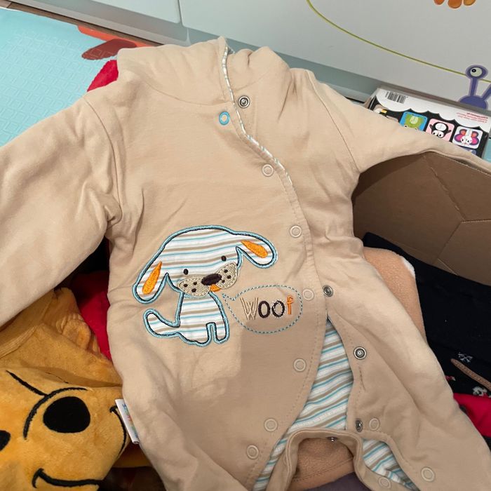 Karton ubranek dla niemowlaka