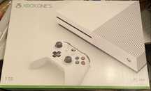 XBOX One S 1000GB