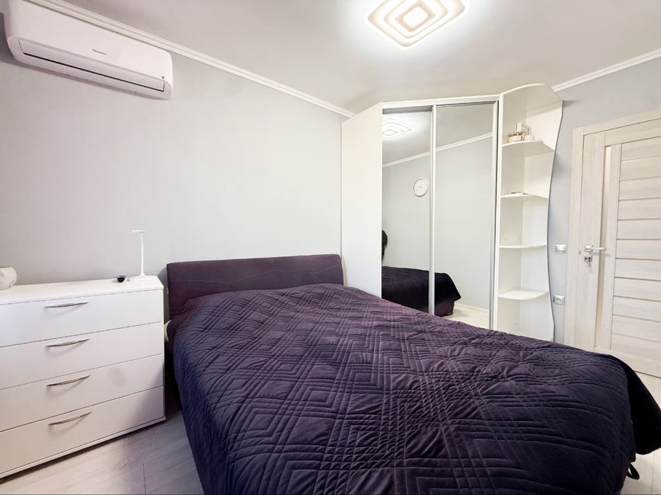 Продаж 2к квартири вул. І.Зріні