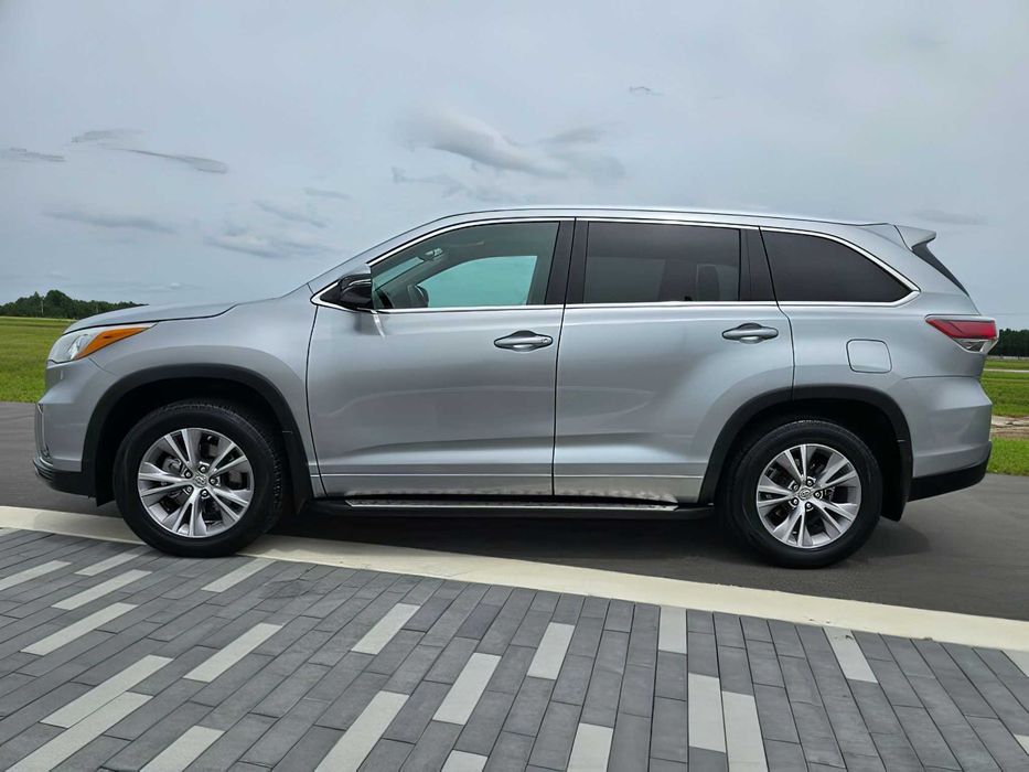 Toyota Highlander      2015