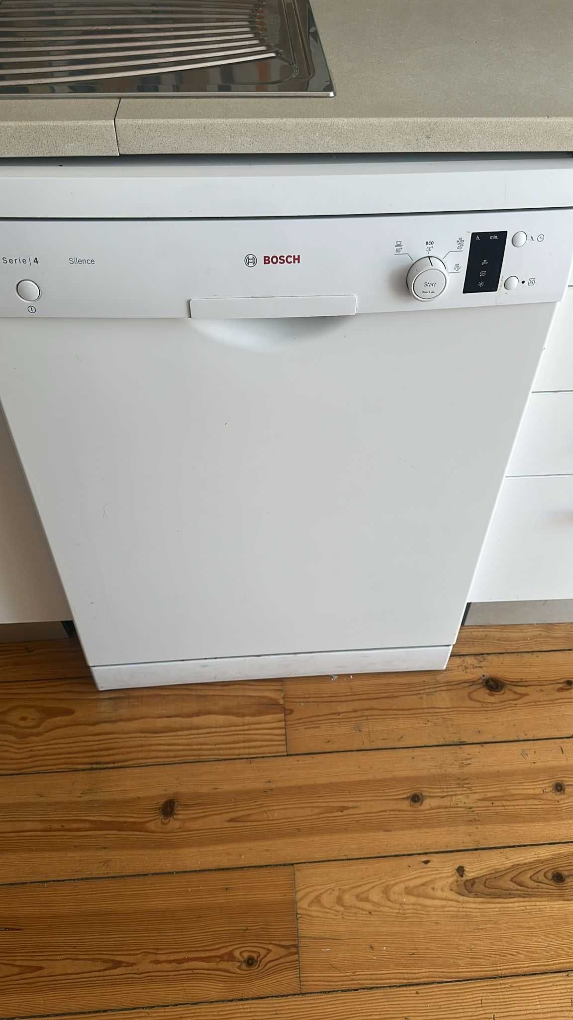 Máquina de lavar loiça Bosch Branca , praticamente nova