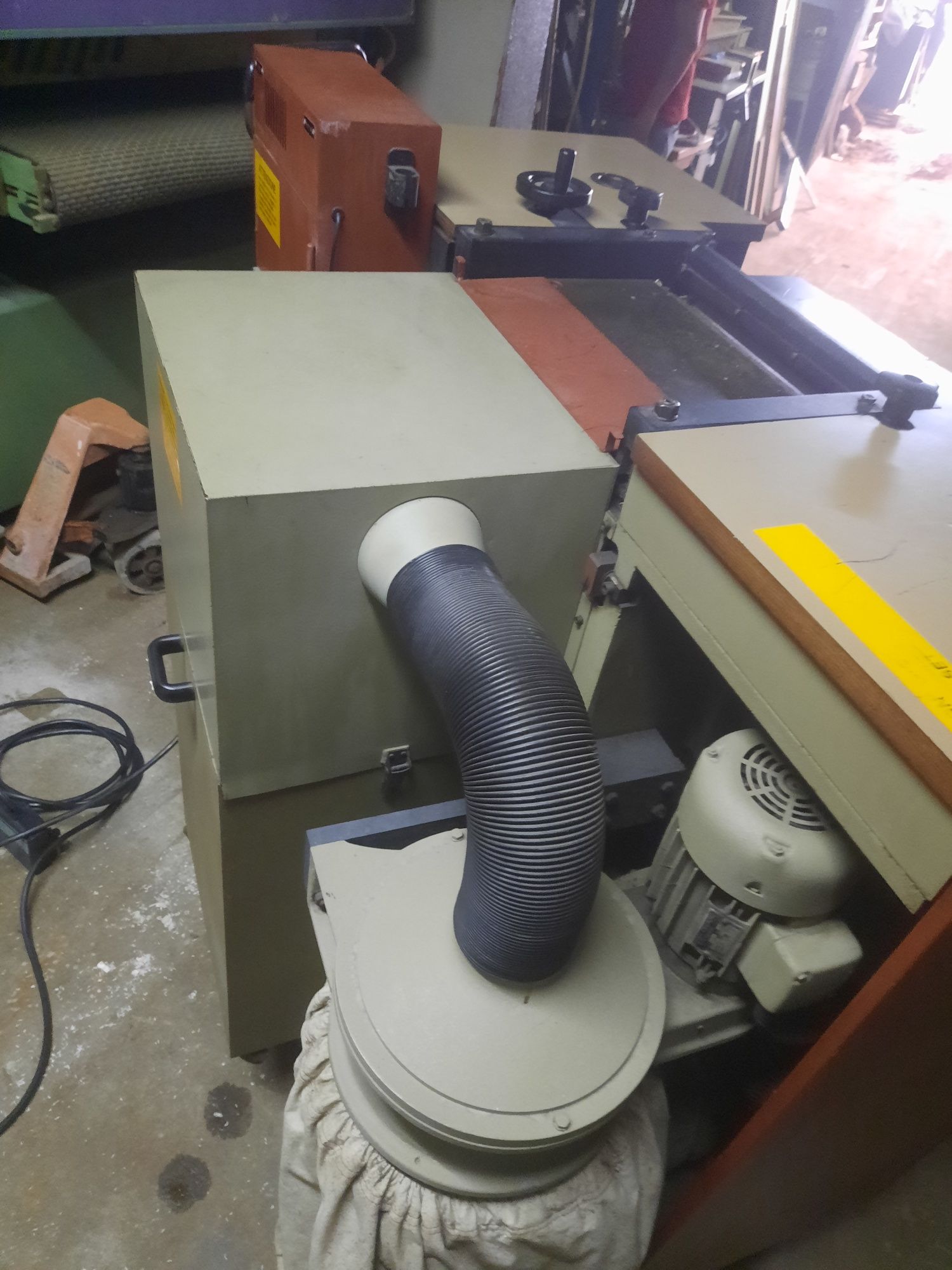 Máquina de igualizar Camoga