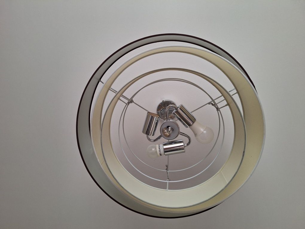 Lampa sufitowa do salonu lub sypialni