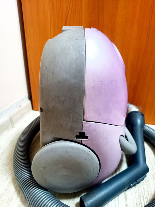 Пылесос Samsung 380W мощный