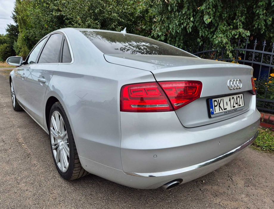 Audi A8 V8 D4 Ogrzewanie postojowe TV monitory Night Vision hak 4x4