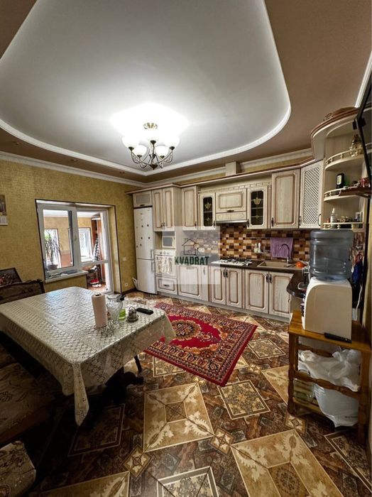 Продам шикарний будинок у місті, можливе РОЗТЕРМІНУВАННЯ