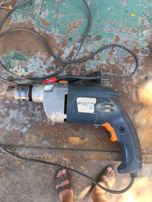 Продам  2 дрели ,рабочие.