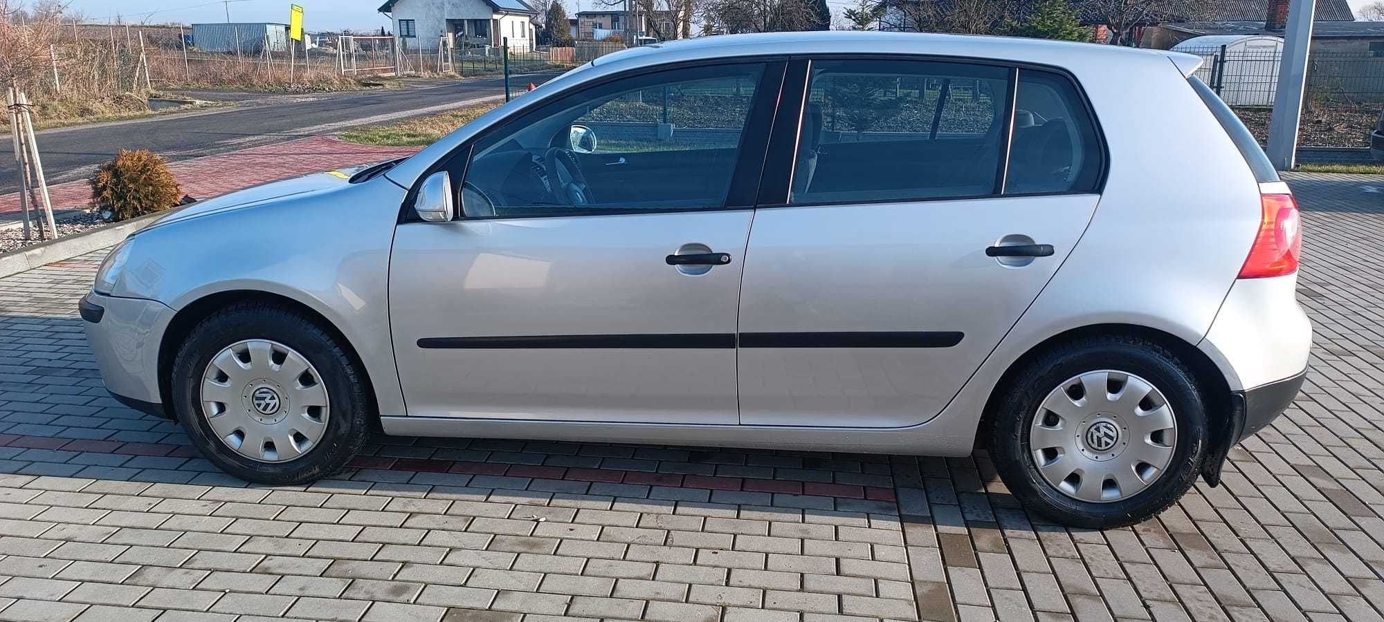 Sprzedam VW Volkswagen Golf V 1.6 Fsi 16V opłaty do września