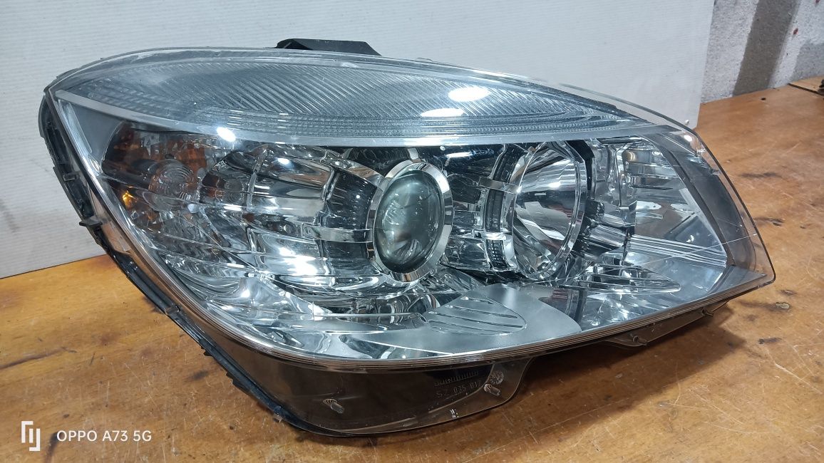 Farol Mercedes c w204 ótica 2008