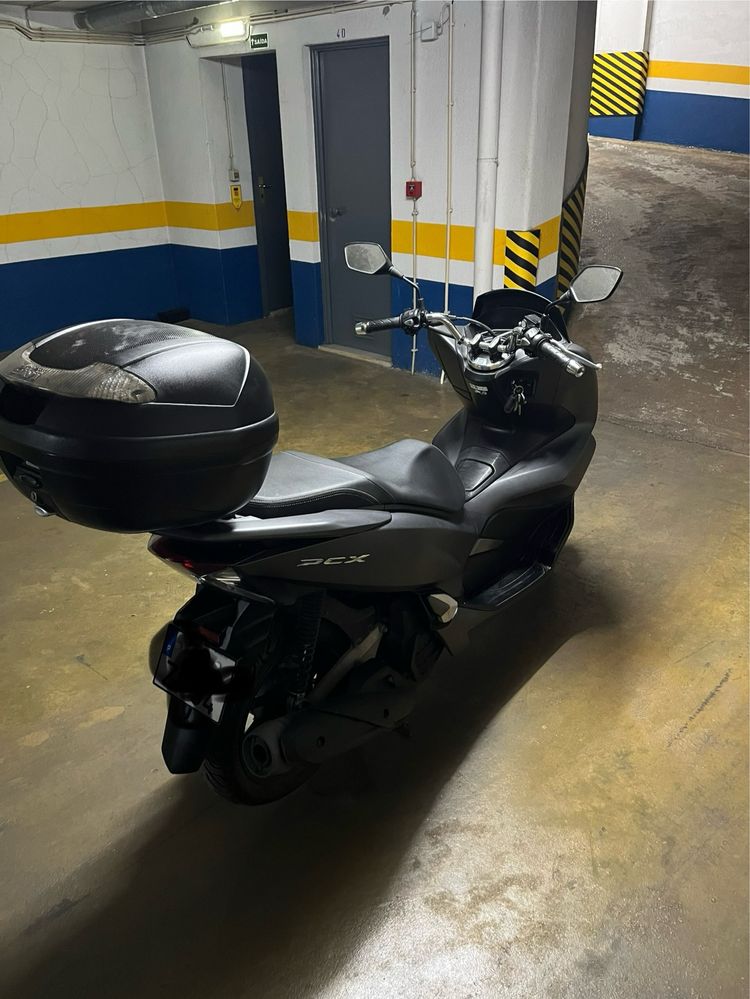 Honda PCX 125 em bom estado